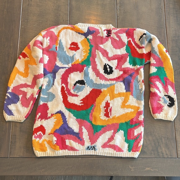 Vintage Adrienne Vittadini sweater - Picture 2 of 4